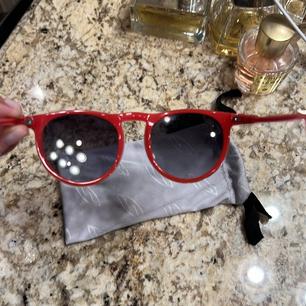 Women’s Smith Optics Marvine Sunglasses Red Frame - Picture 3 of 7